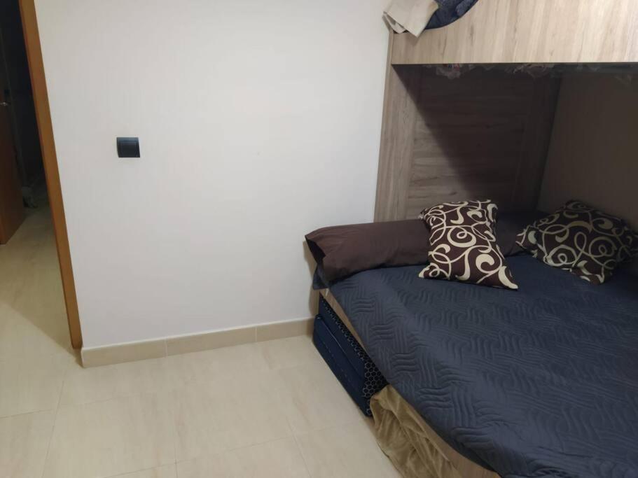 Bajo Puerta De Alcazaba Appartement Retamar  Buitenkant foto