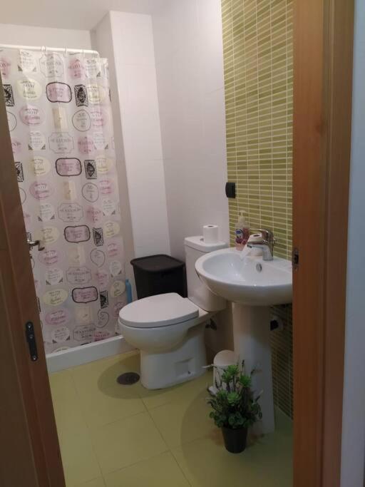 Bajo Puerta De Alcazaba Appartement Retamar  Buitenkant foto